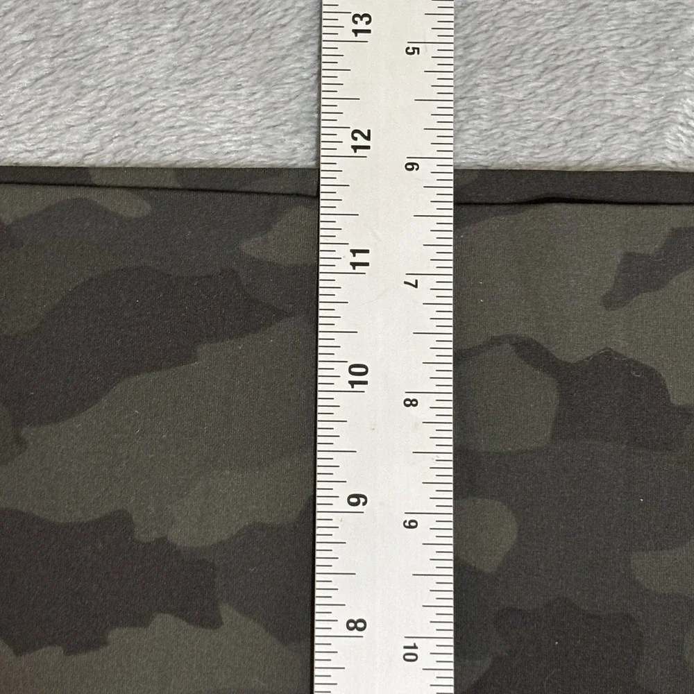 Lululemon Women's Camo Cropped Align High Rise‎ Leggings Size 20 NWOT
